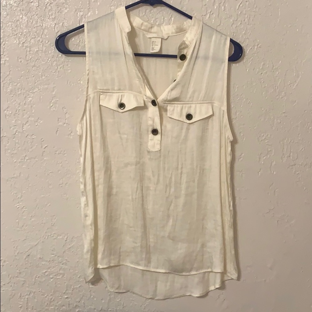 Silky blouse with buttons